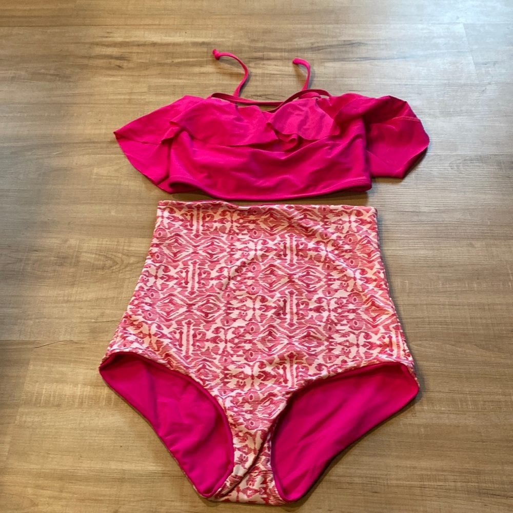 June loop swim suit medium. Reversible bottoms